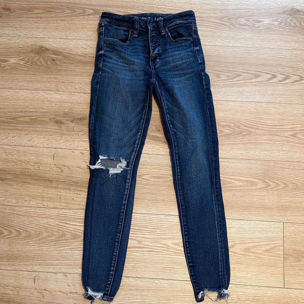 American Eagle high-rise jegging crop Distressed Blue Jeans